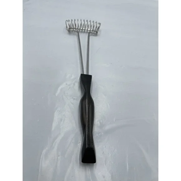 Cutco Model 1714 Mix-Stir with a Dark Classic Handle - Picture 3 of 9